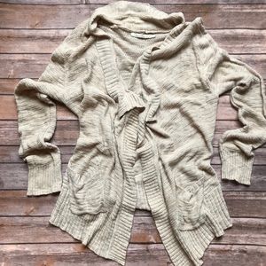 Light weight cream flowy American rag cardigan